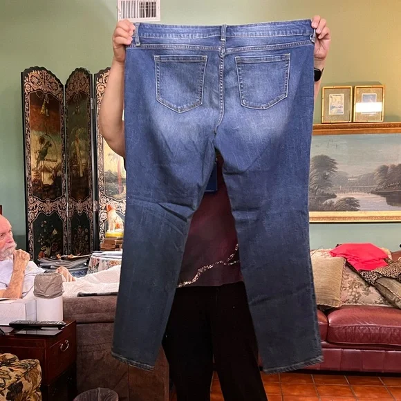 Torrid Women's Classic Blue Boyfriend Straight Leg Jeans - Picture 2 of 3